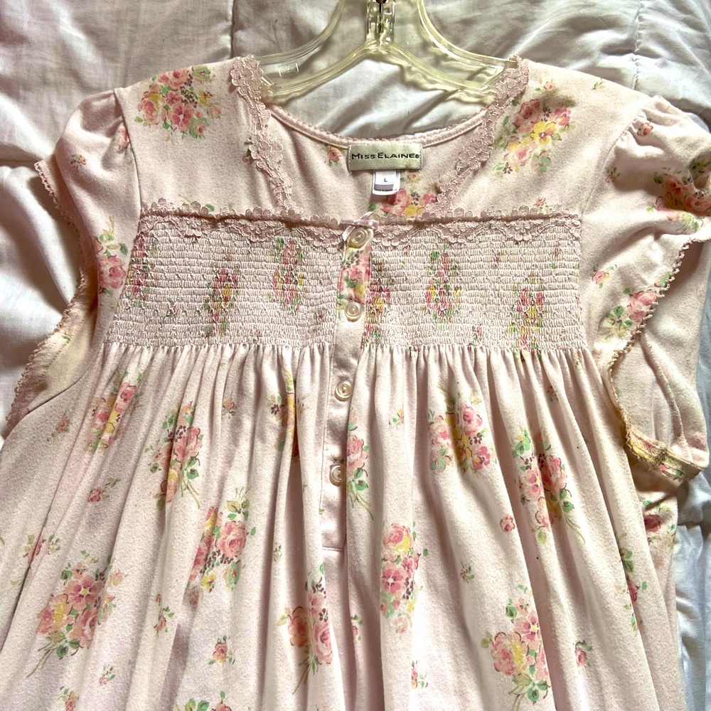 Miss Elaine Large Light Pink Floral Nightgown